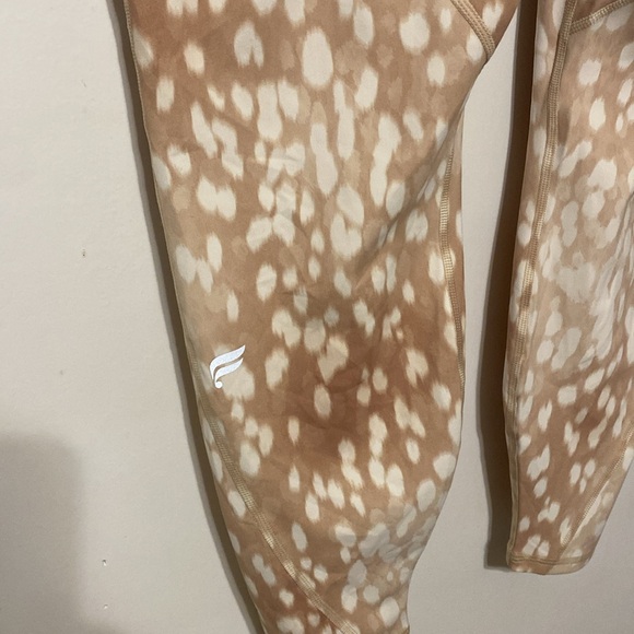 Fabletics Plus Size Oasis Pure Luxe 7/8 Leggings - Picture 9 of 12
